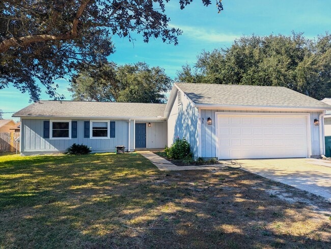 Building Photo - 35 Solar St