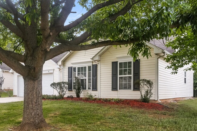 Photo - 2787 Island Point Dr NW