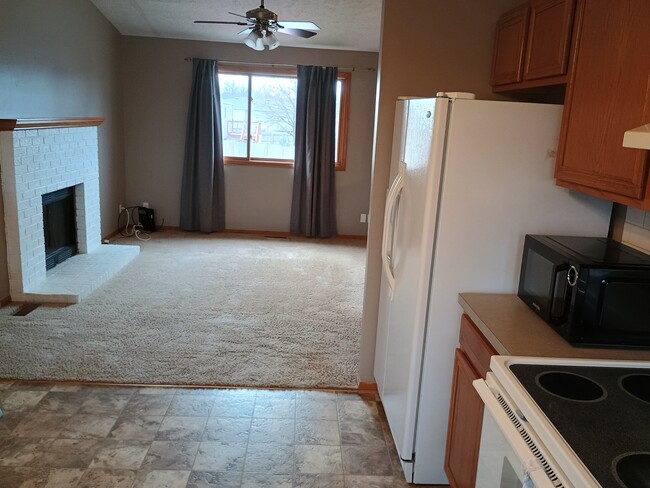 Kitchen/Living - 5306 W Cleveland Ave