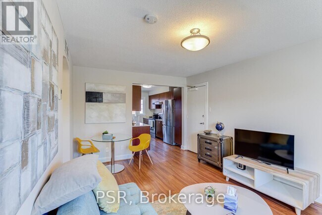 Photo - 4 Sutherland Dr