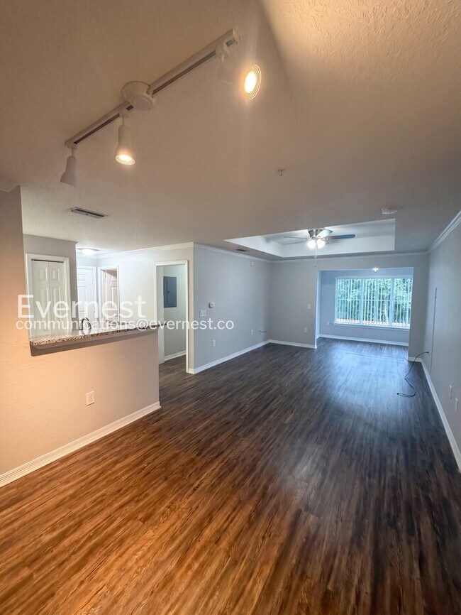 18001 Richmond Pl Dr Unit 1032