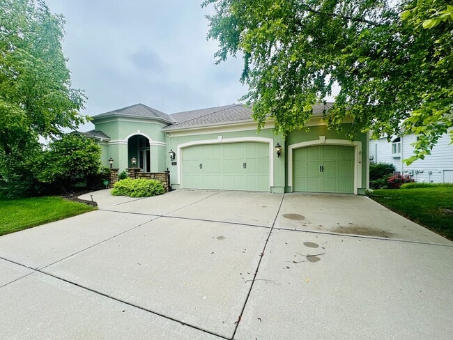 {9003} Wilshire Farms Reverse 1.5 Story Ho... - {9003} Wilshire Farms Reverse 1.5 Story Ho... House