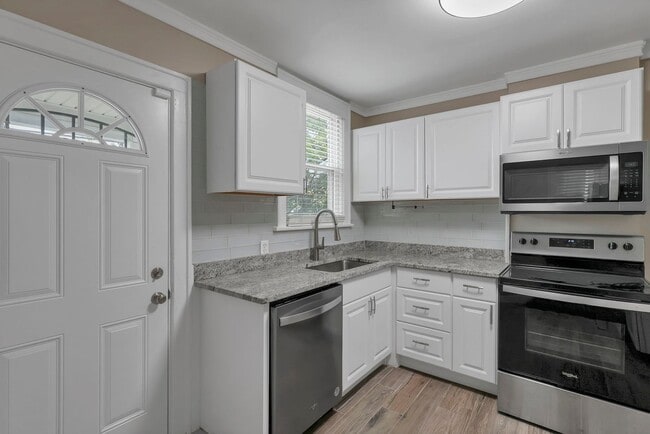 Building Photo - 618-620 Lilley Ave Unit 618