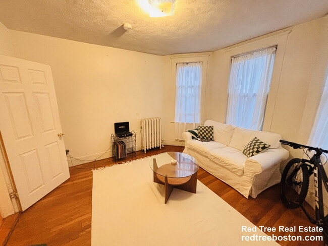 Building Photo - 11 Scottfield Rd Unit U12