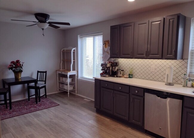 Photo - 9583 Sea Shadow