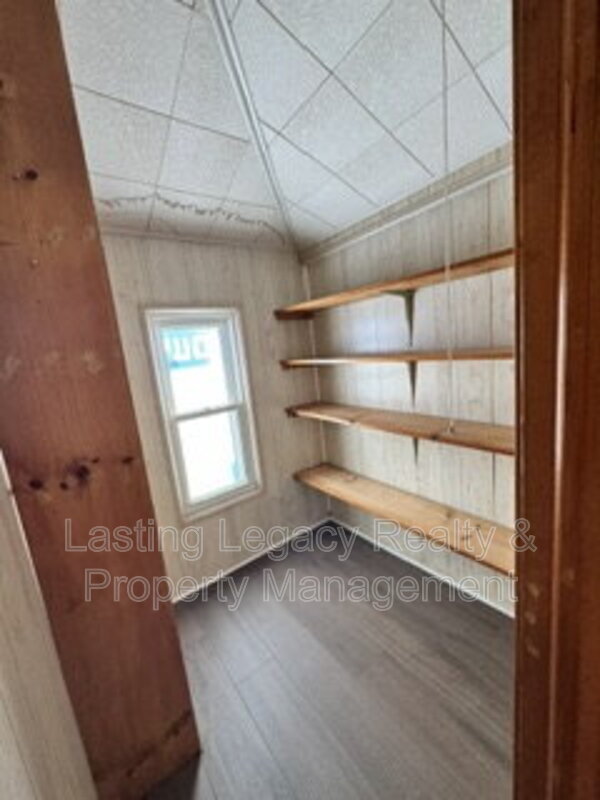 Photo - 204 Spring St