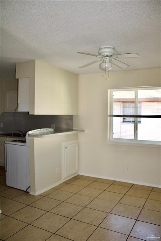Photo - 13 Kerria Ave Unidad #10