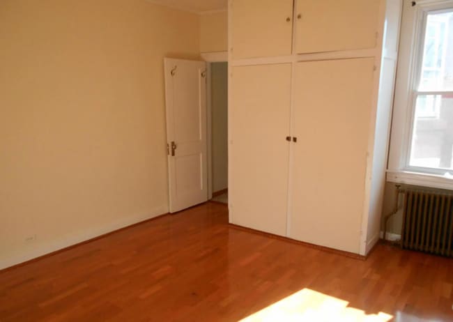 Photo - 3 BR 2 BA Townhome in the heart of Canton!