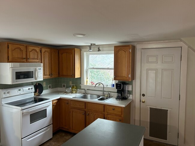 Photo - 392 Back Ashuelot Rd