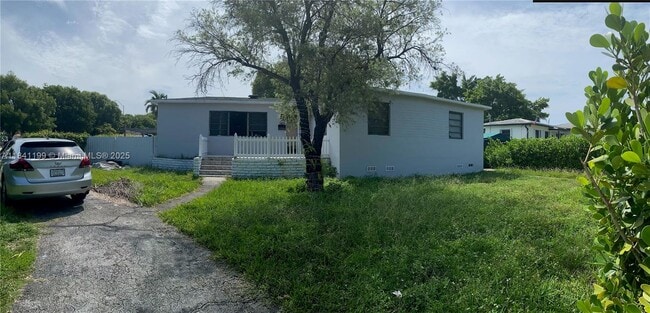 Photo - 2401 SW 84th Ave House