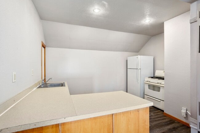 Photo - 120 W 5th St Unidad Upper