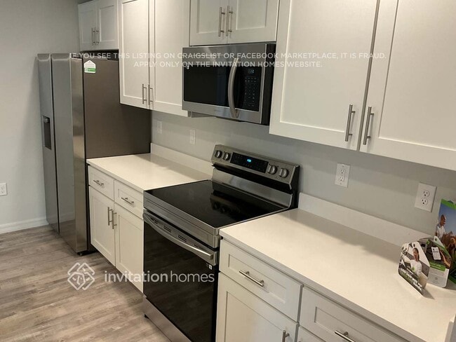 Photo - 760 Consumer St SE