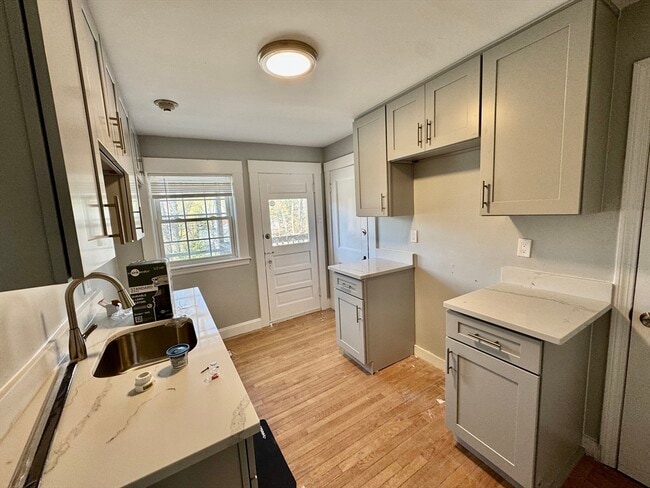 Building Photo - 4907 Washington St Unit 1L