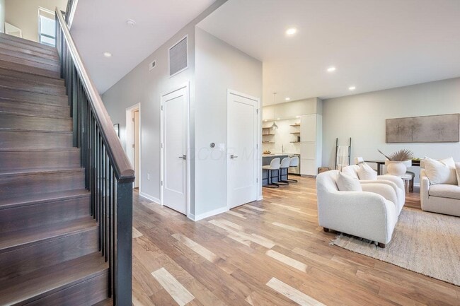 Photo - 598 Lathrop St Unidad 6