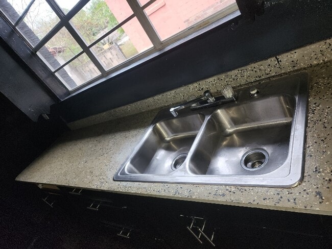 Photo - 2138 Tennessee St