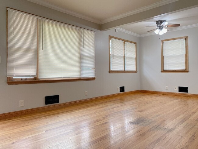 Photo - Beautiful 3 bed 1 bath house, over sized driveway, garage and fenced in back yard $1,795