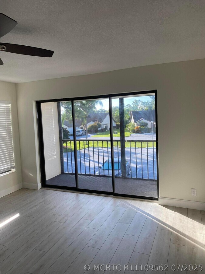 Photo - 1455 SW Silver Pine Way Unit 106-B2