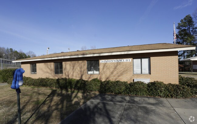 Photo - Brown Franklin Court