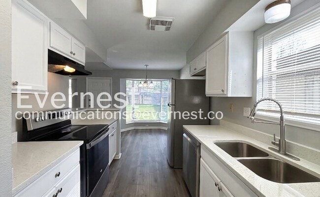 Photo - 6654 Laughlin Dr