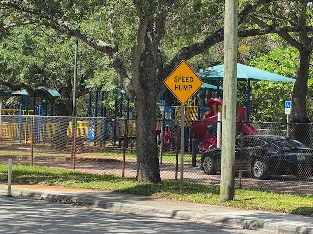 Photo - 2810 NW 8th Ct