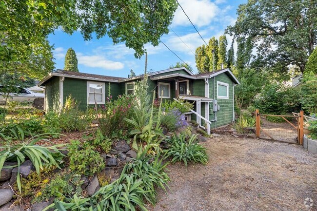 Building Photo - 220 SE 157th Ave Rental