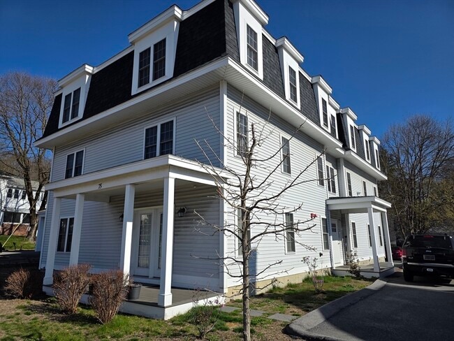 Building Photo - 75 Merriam Ave Unit 3