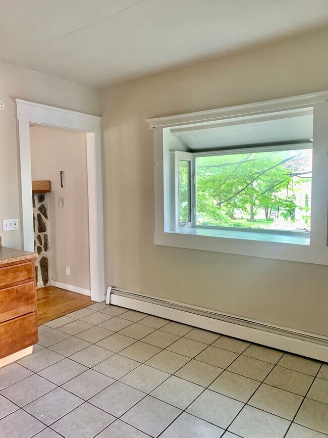 Photo - 329 Salt Springs Rd Unit 1