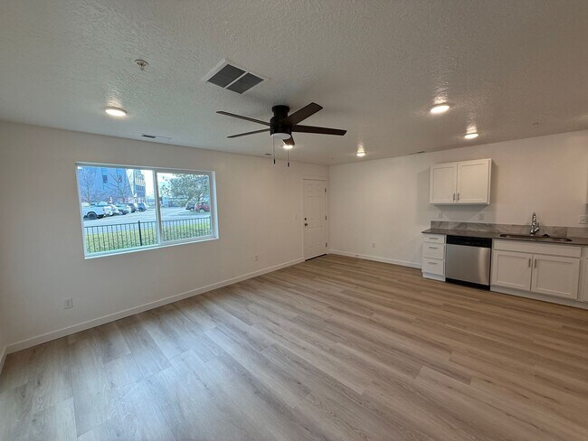 Photo - 5697 E Surfers Pt Ln Unit 2