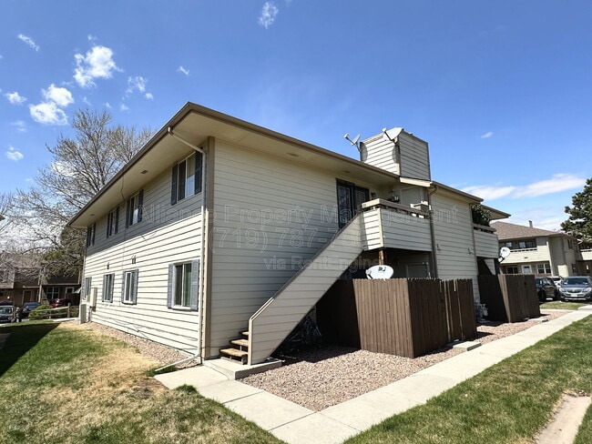 Building Photo - 4427 Hunting Meadows Cir