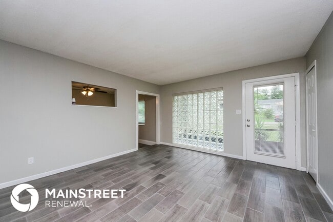 Photo - 1008 Armada Ct