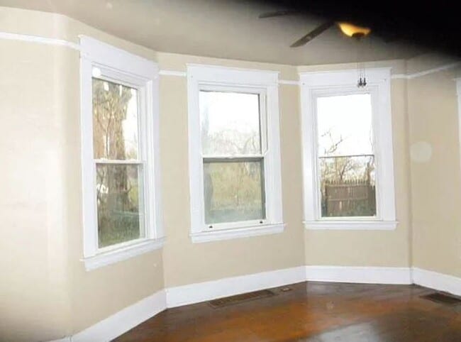 Photo - 635 Straight St Unit 635s