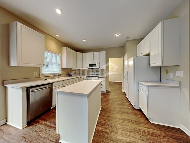 Photo - 154 Timberleaf Dr