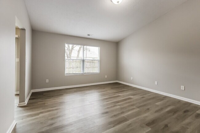 Photo - 4071 Dogwood Ct