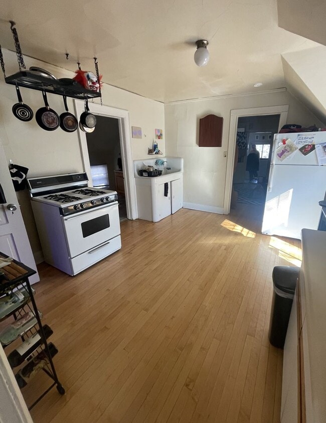 Photo - 3114 N Newhall St Unidad Upper