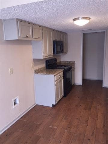 Photo - 10101 Camelot Dr