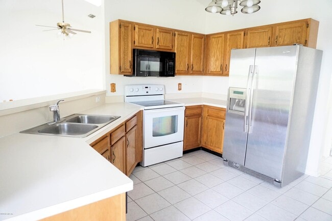 Photo - 3915 Station Ct S