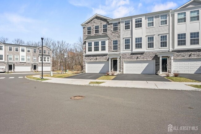 Photo - 1901 Swales Ct