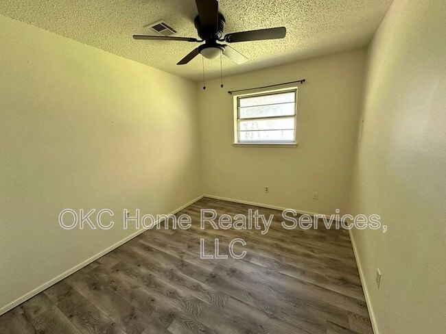 Photo - 421 NW 89th St