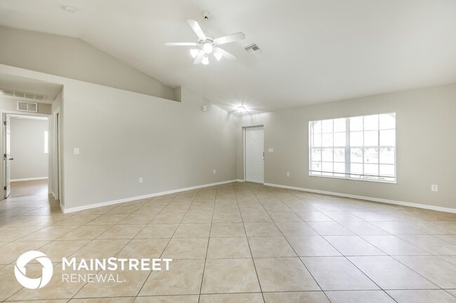 Photo - 1056 Summa Blvd