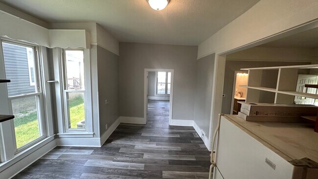 Kitchen - 712 Poplar St Unit 1