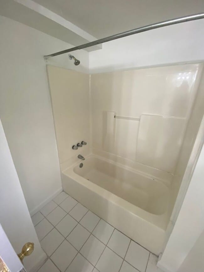 Photo - 883 Monroe Dr NE Unit 3