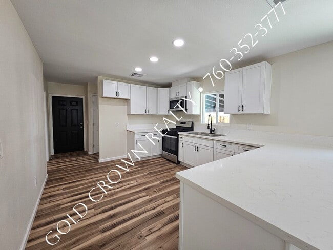 Photo - 1070 W Euclid Ave