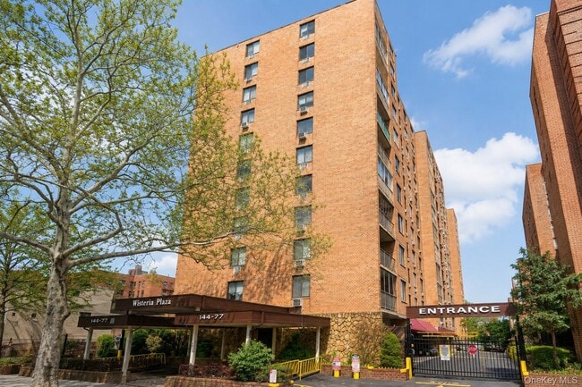 Building Photo - 144-77 Roosevelt Ave Unit 8G