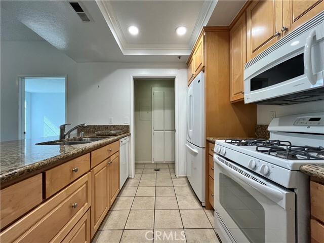 Photo - 2567 Plaza del Amo Unit 108