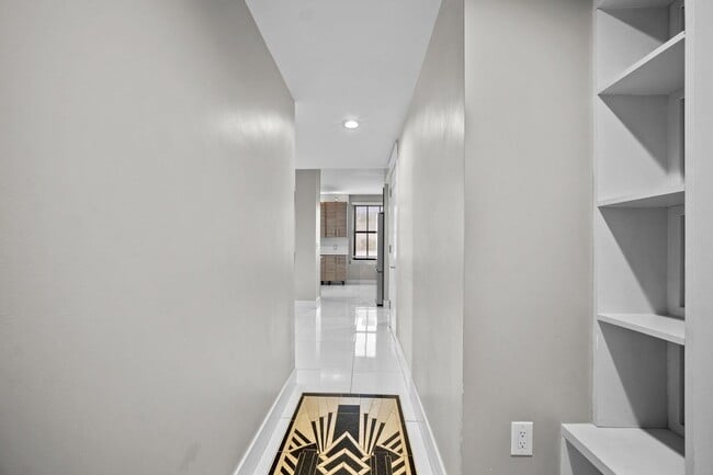 400 Walnut St Unit 301