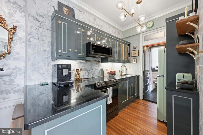 2122 California St NW Unit 258