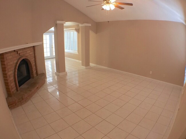 Photo - North Hills 3 Bed Refrig A/C!