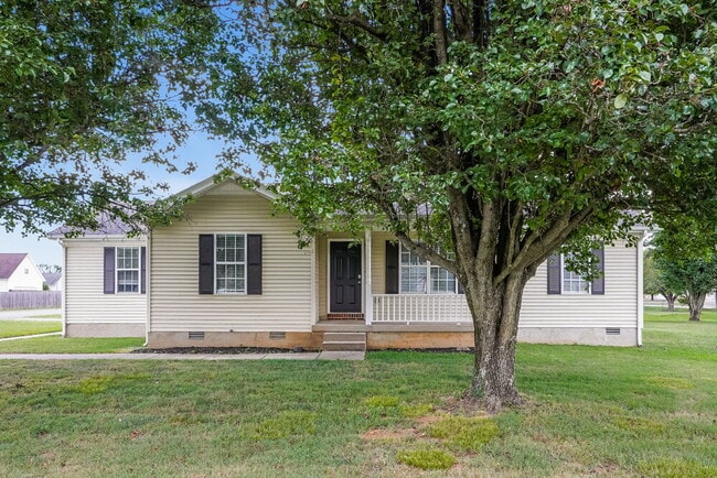 Building Photo - 2826 Henderson Ln