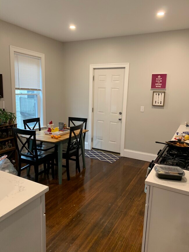 Photo - 71 Hillside St