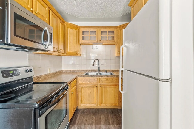 Photo - 1520 W 9th St